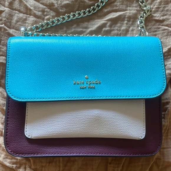 NWOT. Kate Spade crossbody bag. Multi colored - Picture 2 of 4